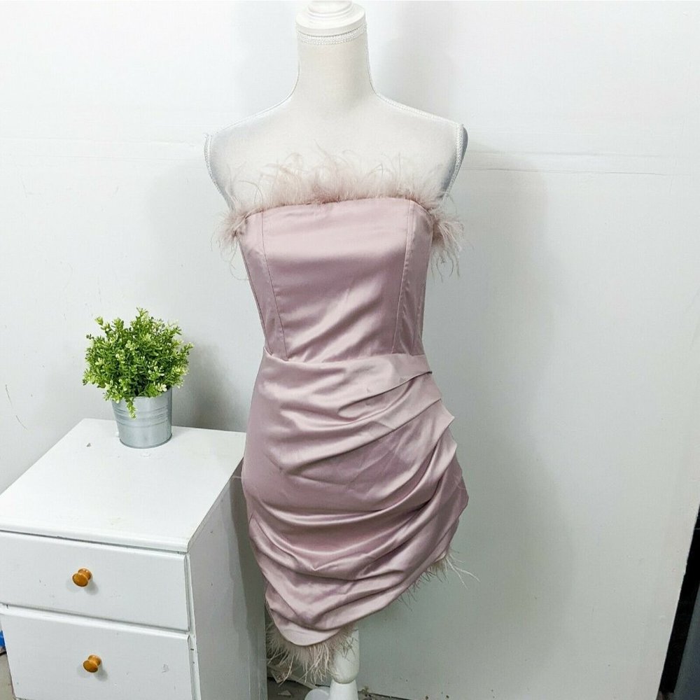 LAVISH ALICE NWT Pink Satin Feather Strapless Mini Dress Size 6